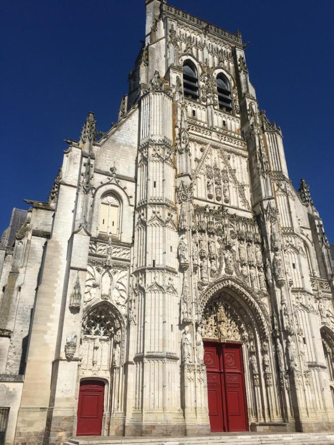 Hotel Jean De Bruges Saint-Riquier Eksteriør bilde